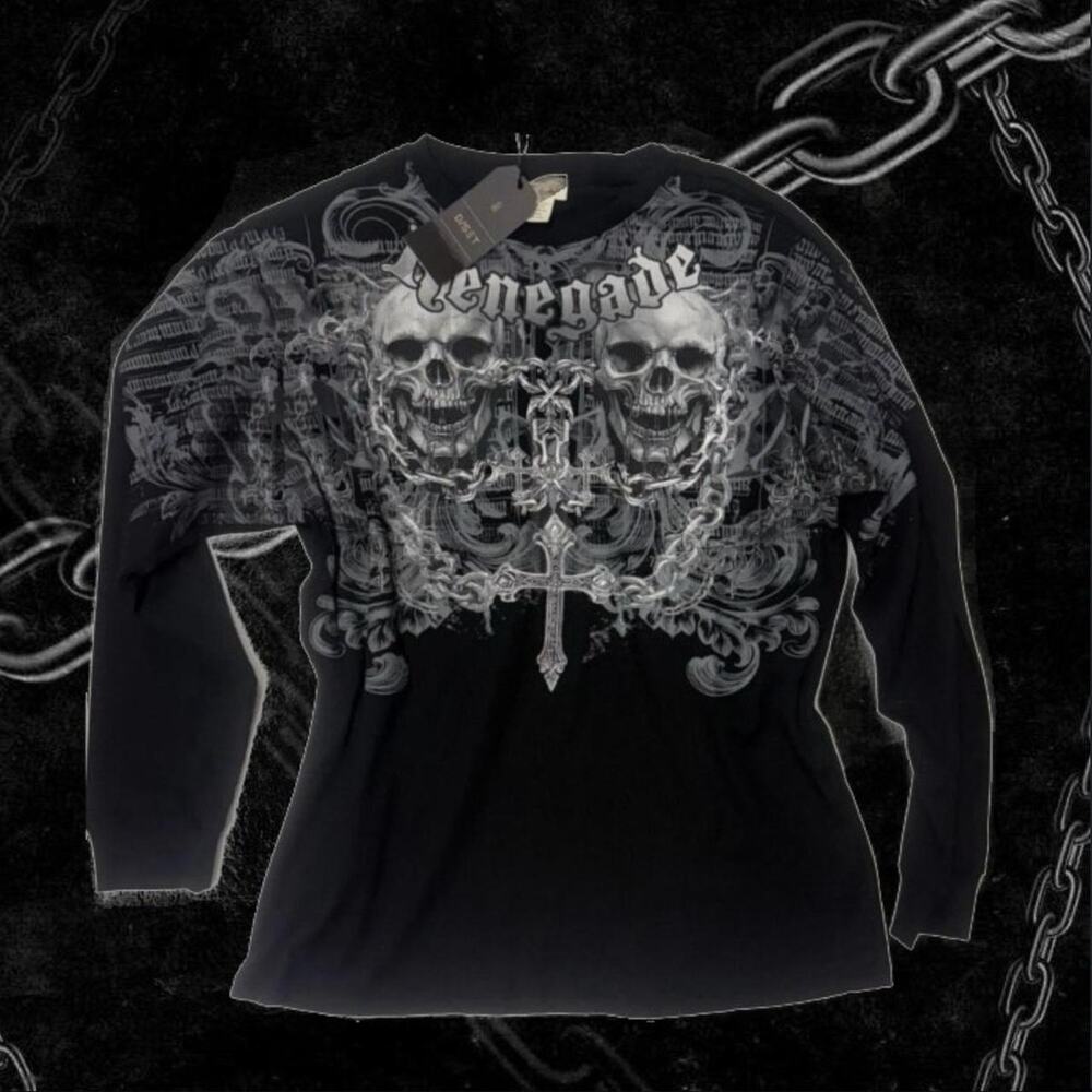Black and grey skull print long sleeve shirt sweater